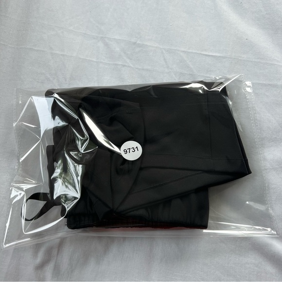 Lululemon black athletic shorts 9731 - Picture 7 of 7